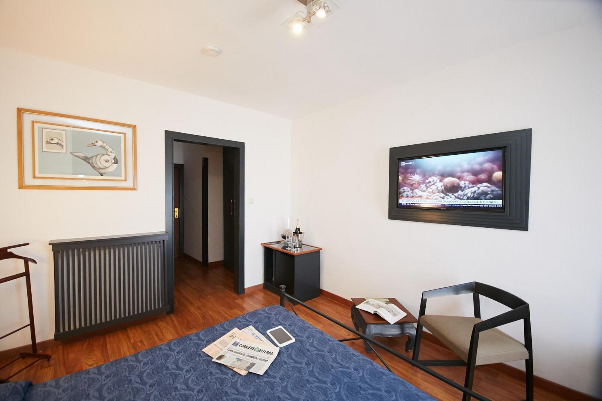 Hotel Enterprise Montalto di Castro Bagian luar foto