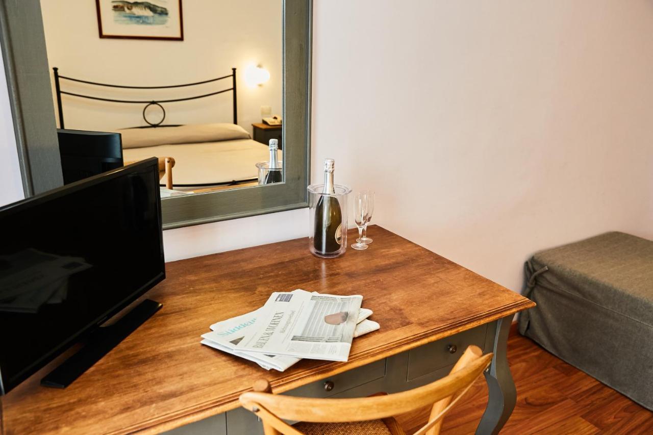 Hotel Enterprise Montalto di Castro Bagian luar foto
