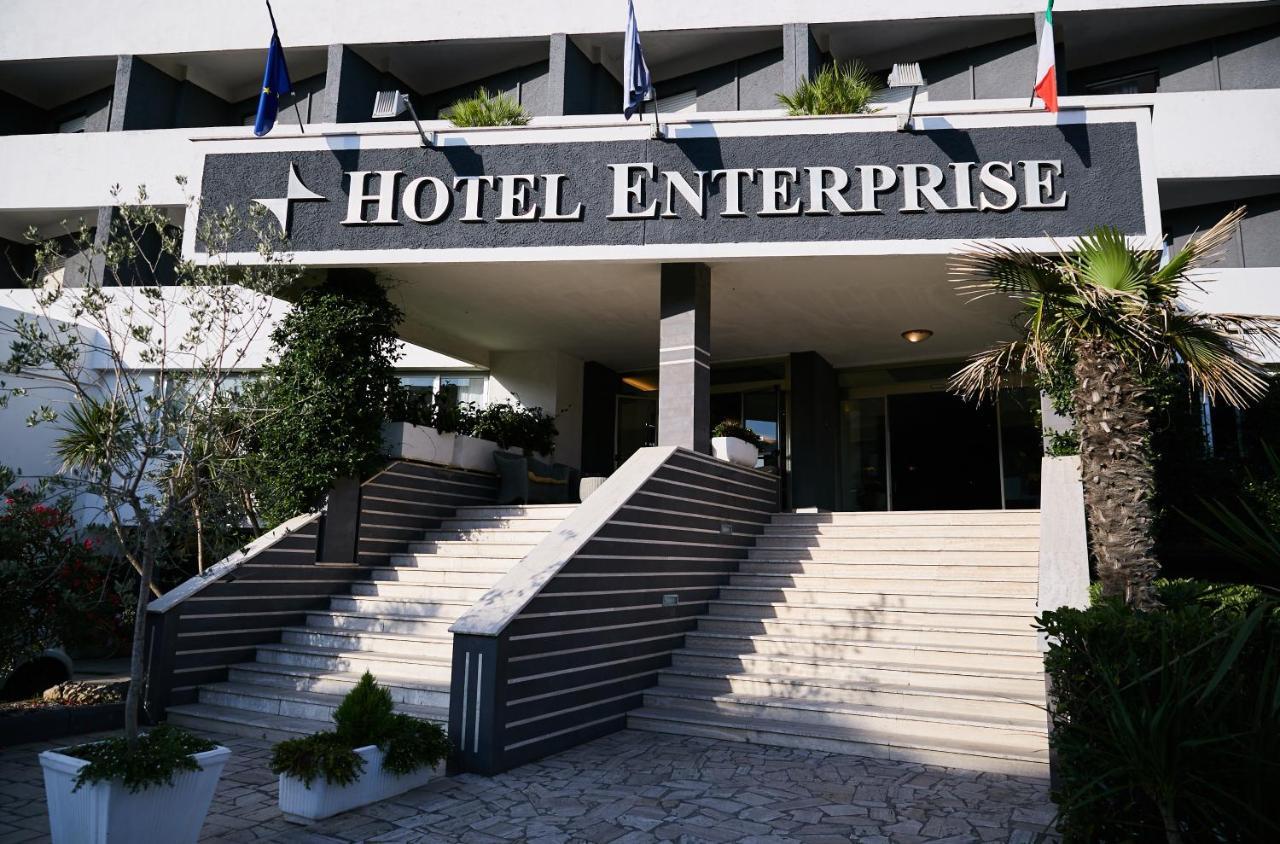 Hotel Enterprise Montalto di Castro Bagian luar foto