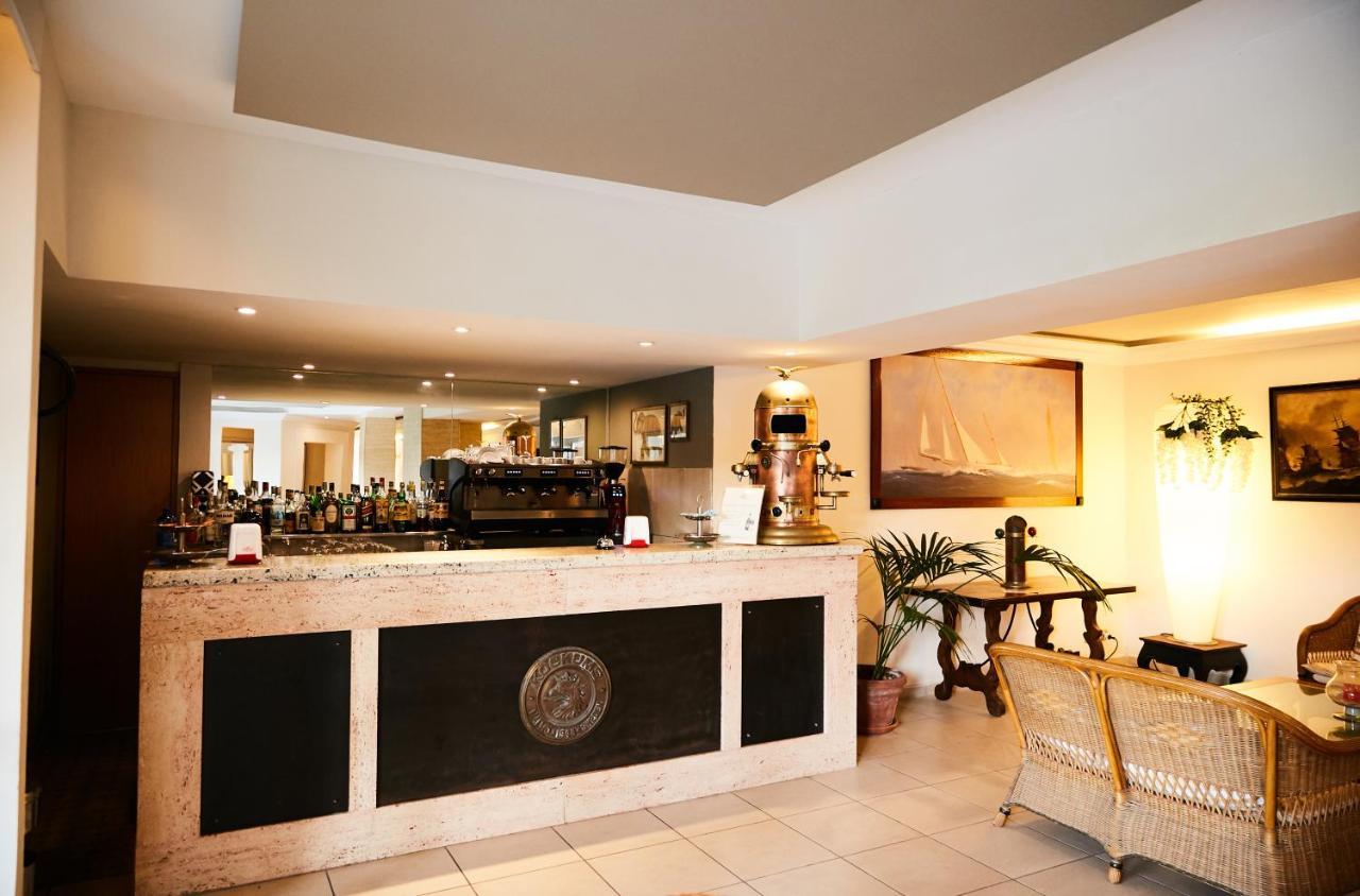 Hotel Enterprise Montalto di Castro Bagian luar foto